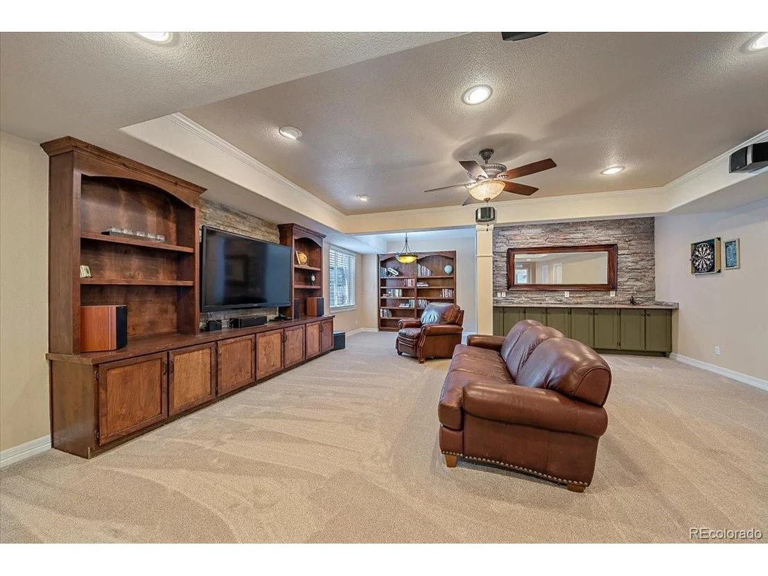 Photo of 13937 Pinehurst Cir