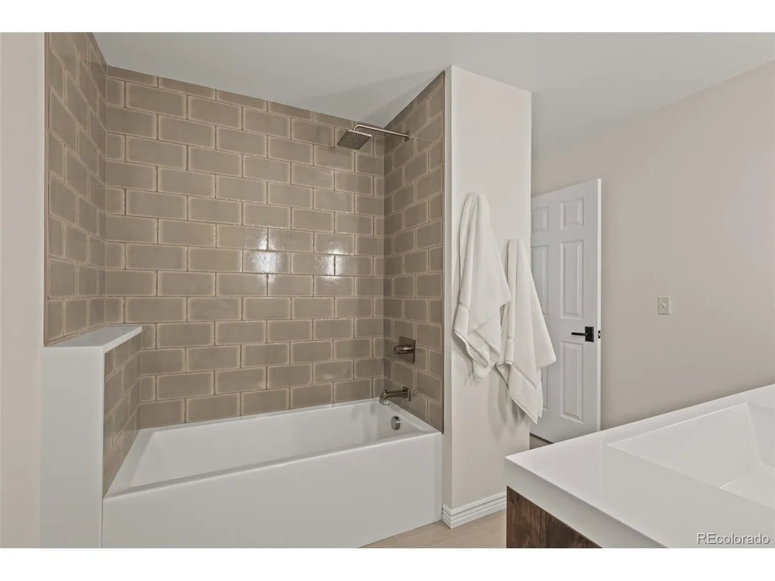 Photo of 2512 Premier Pl
