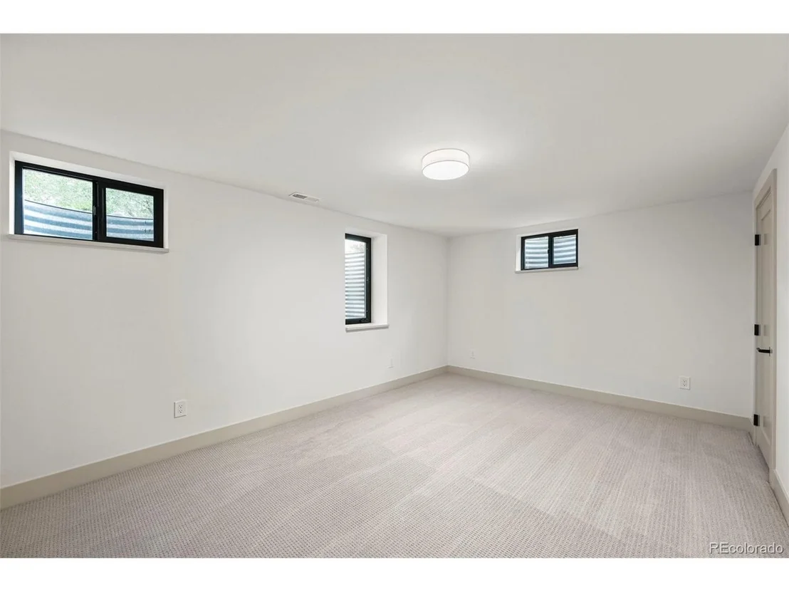 Photo of 230 Seminole Dr