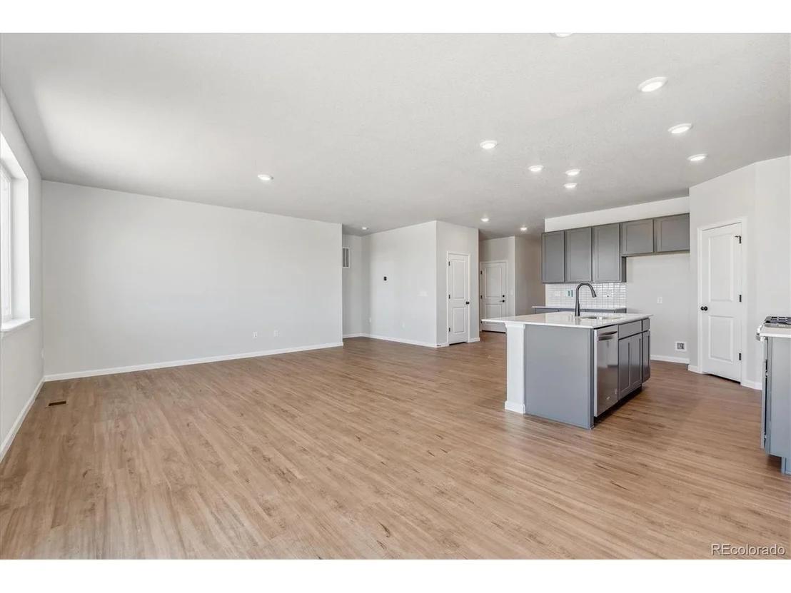 Photo of 2119 Summit Pl