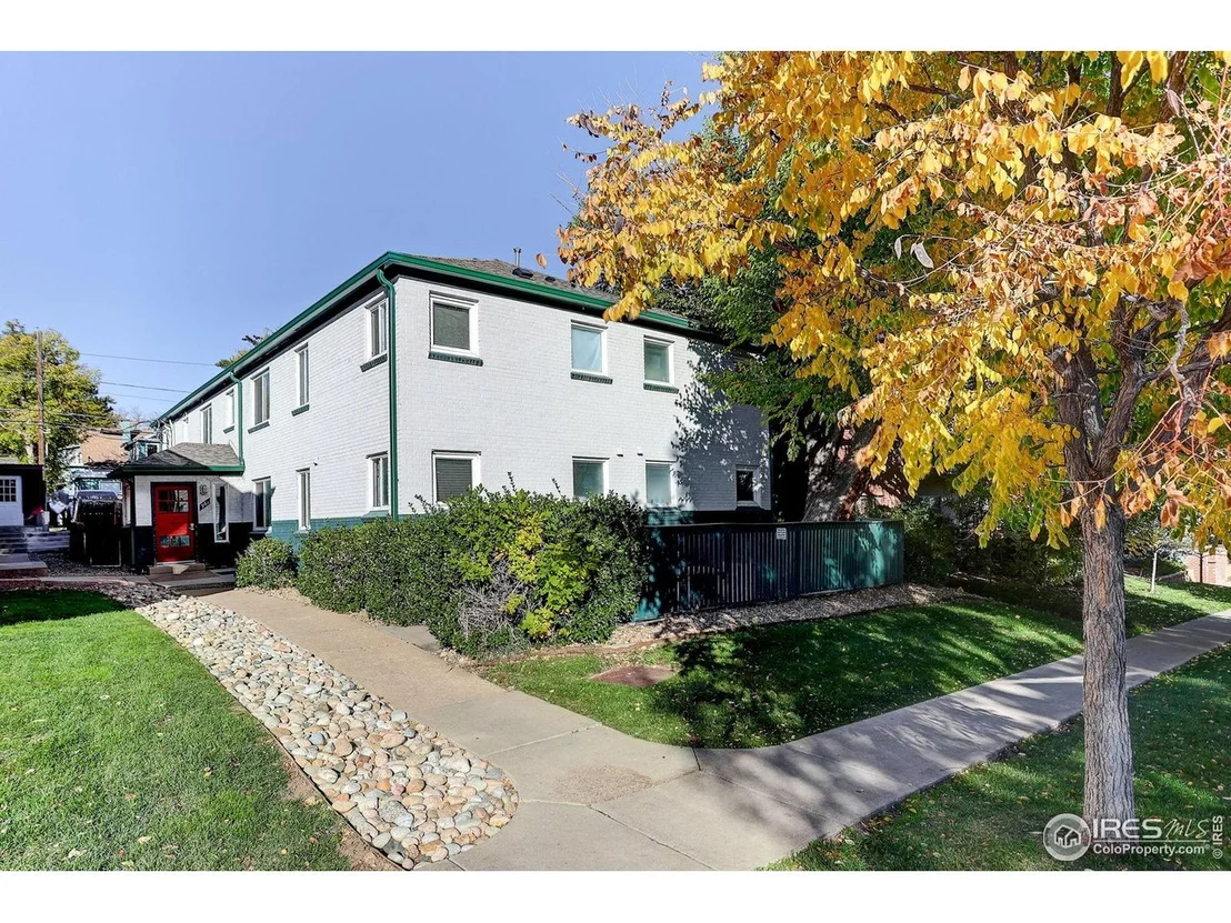 Photo of Unit 5 at 961 16th St
