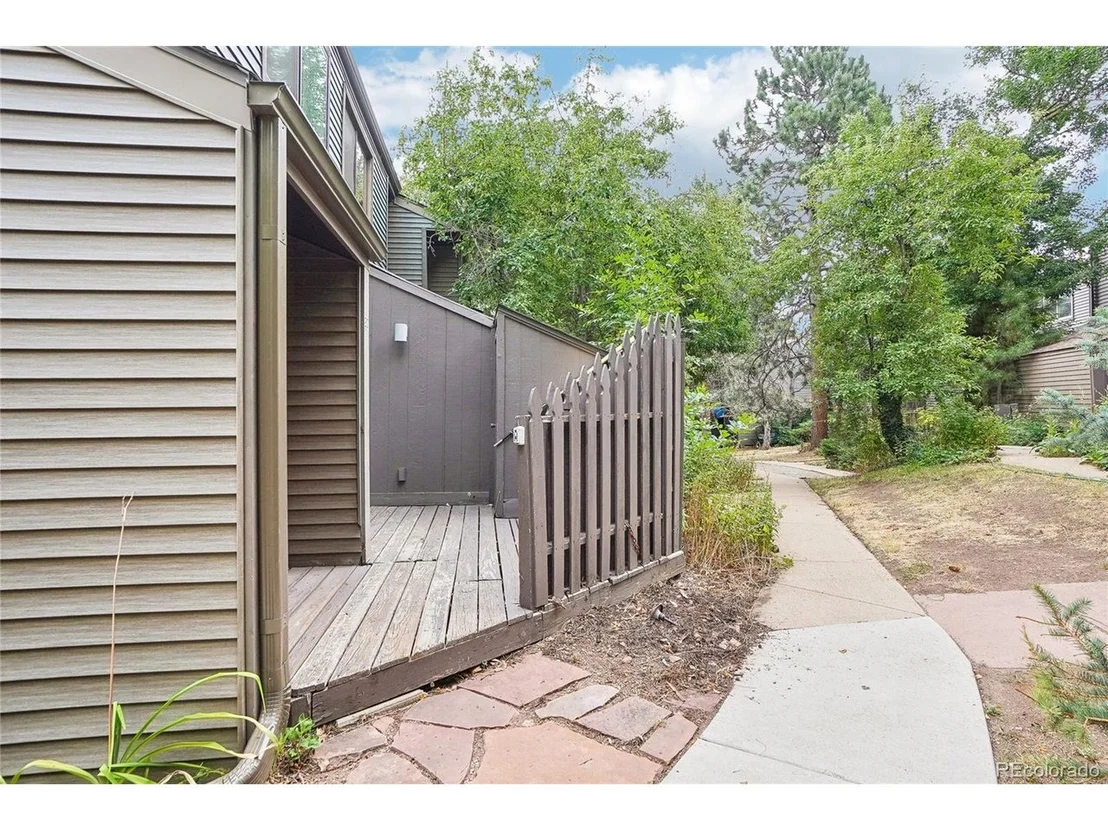 Photo of Unit 20 at 350 Arapahoe Ave