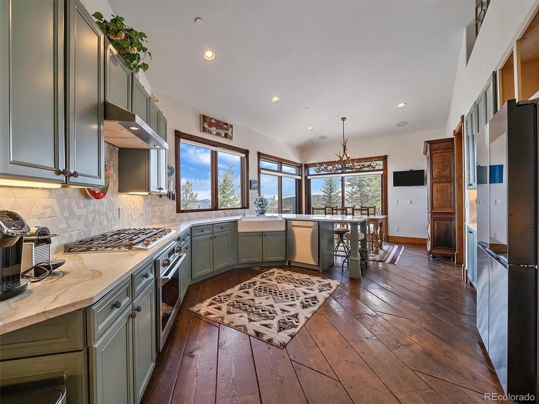 Photo of 221 Halter Way
