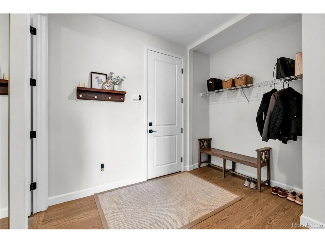 Photo of 5534 Riverbend Ave