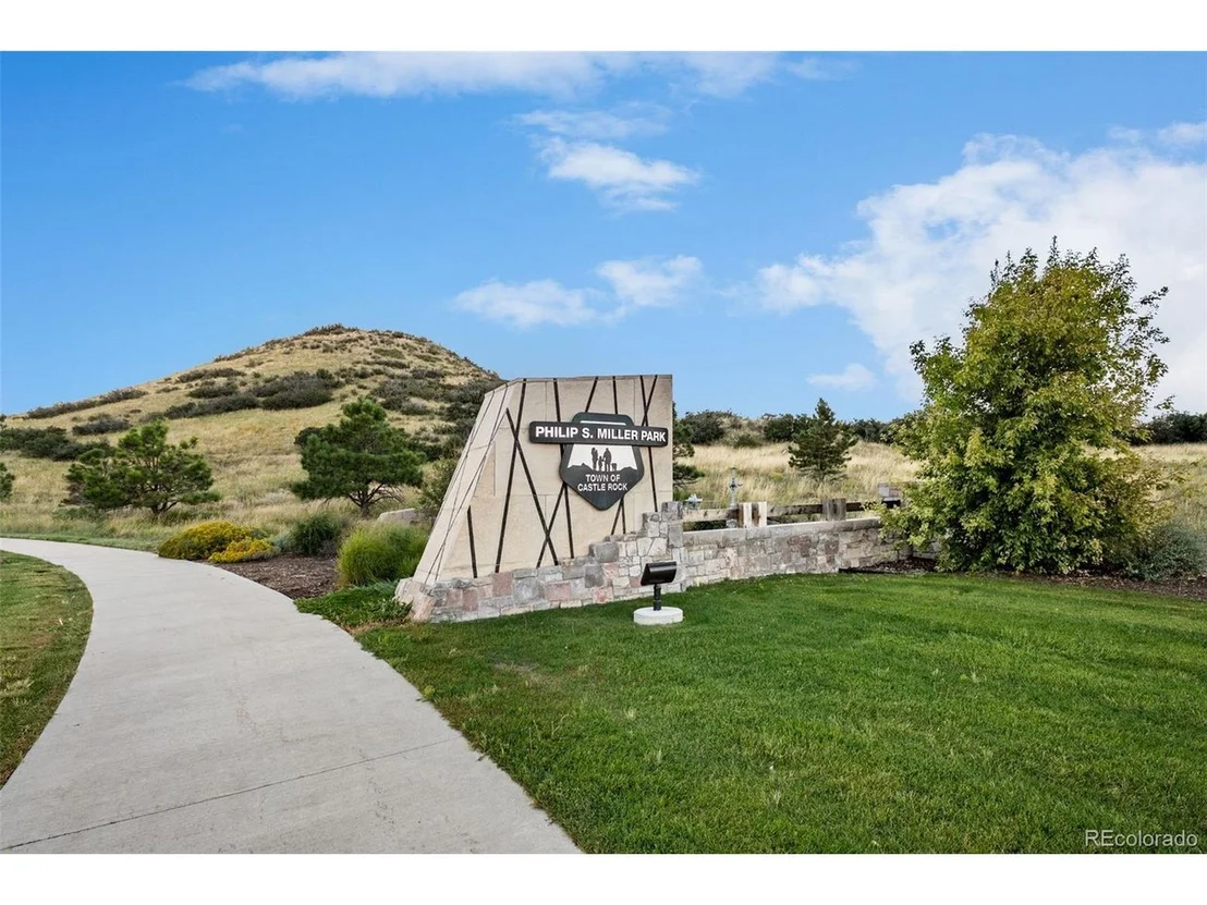 Photo of 2414 Leafdale Cir
