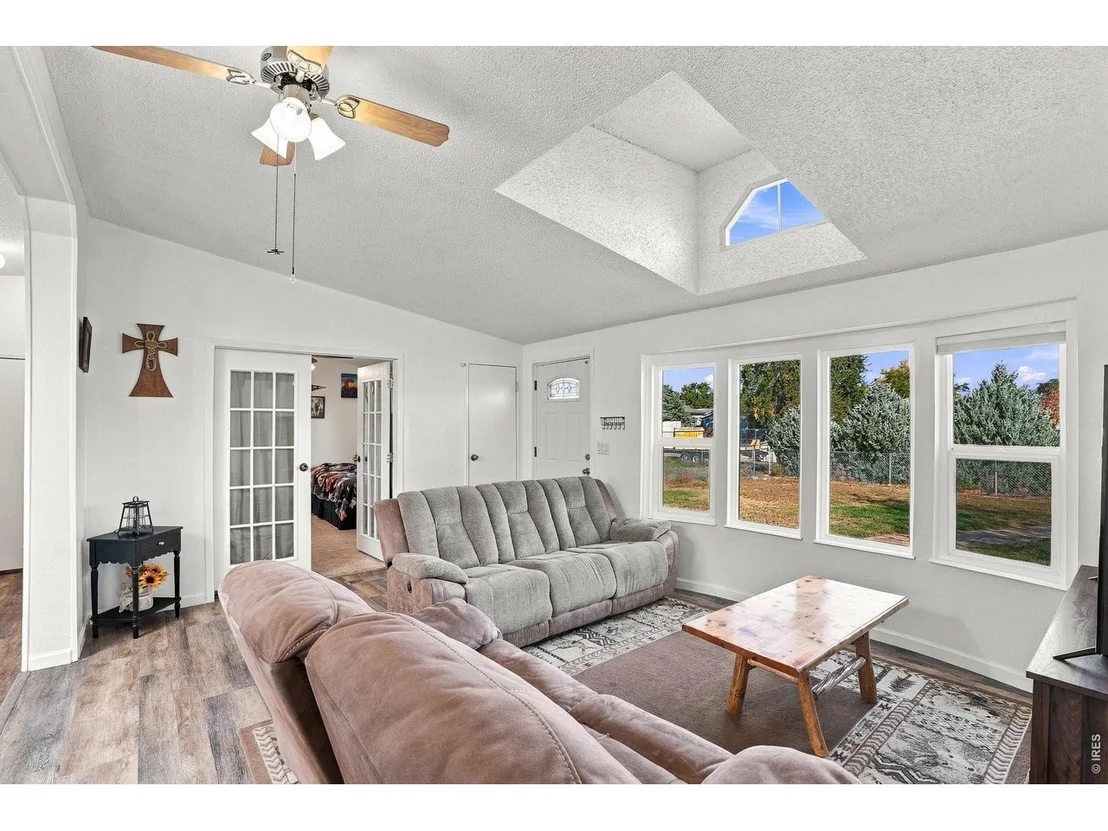 Photo of 404 W Shafer Ave