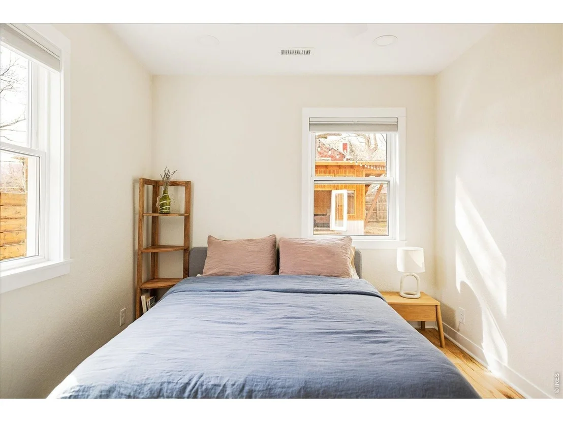 Photo of 3217 Broadway St