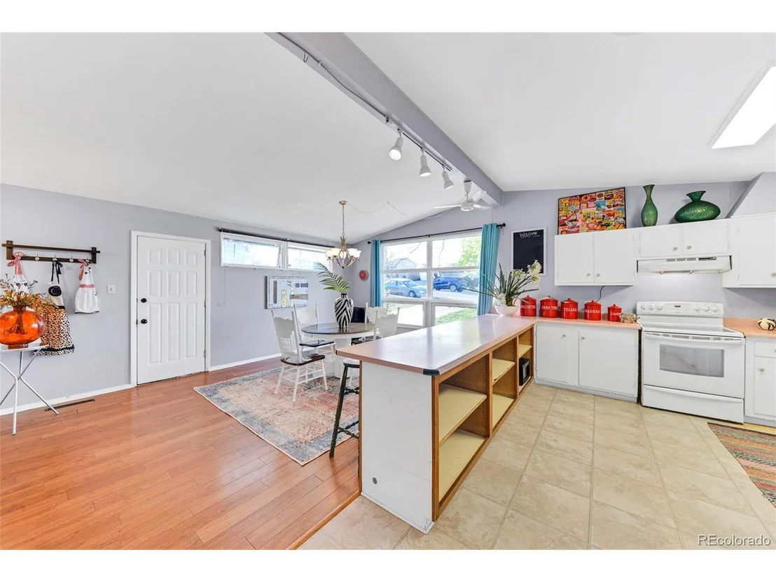 Photo of 580 Bountiful Ct