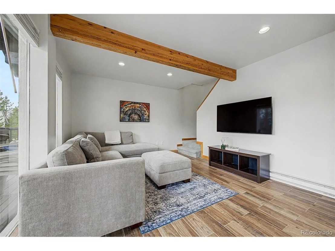 Photo of 821 Ferret Ln