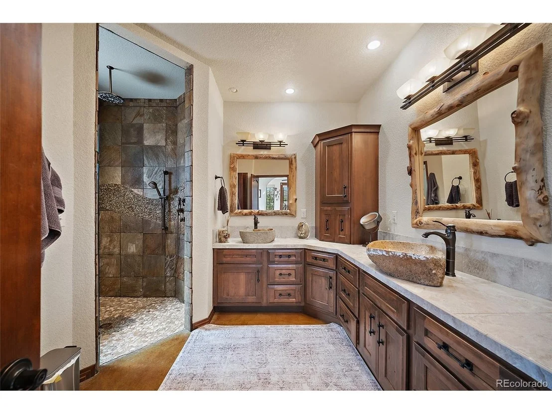 Photo of 8200 Abbey Rd