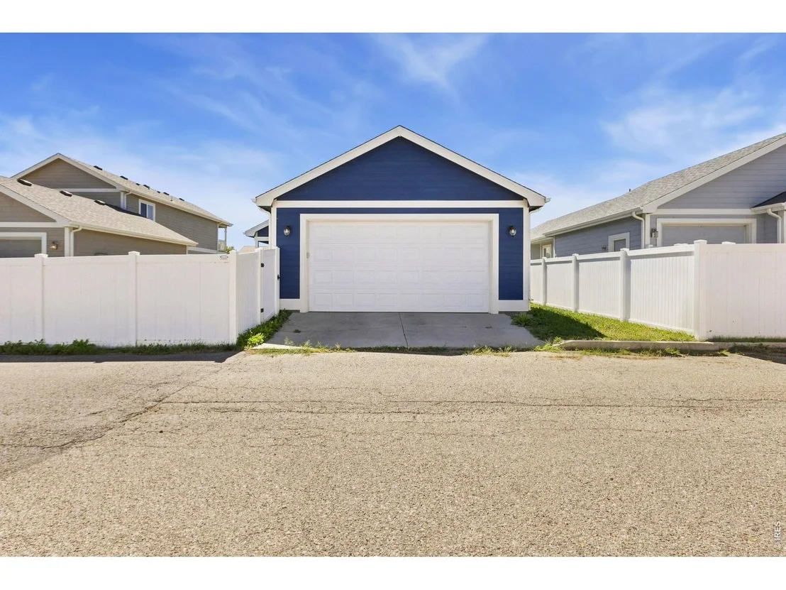 Photo of 2441 Shooting Star Way