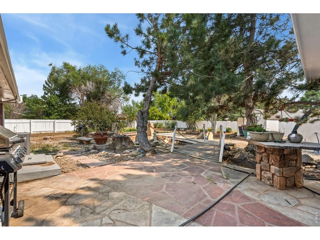 Photo of 335 Mountain View Dr
