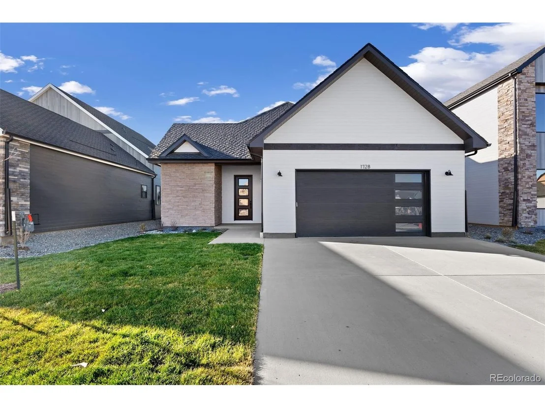 Photo of 1728 Barefoot Dr