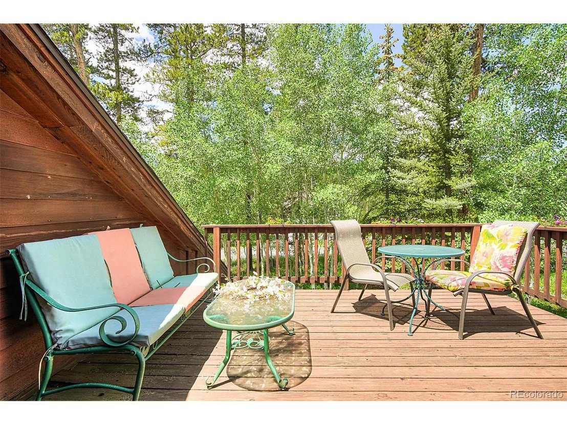 Photo of 1690 Falcon Cir