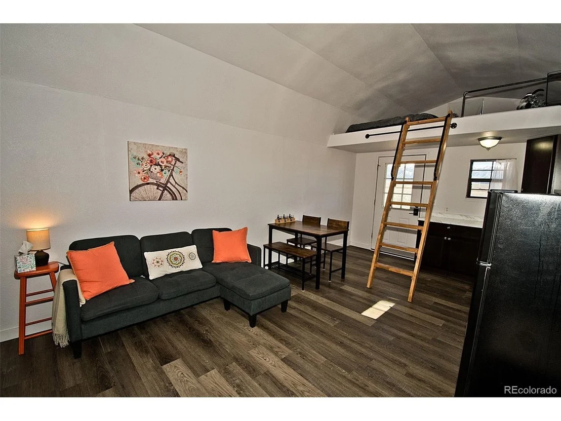 Photo of 27378 Red Cloud Ave