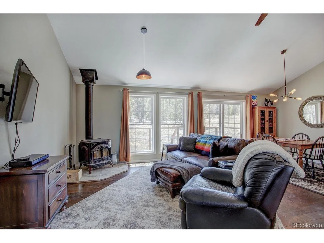 Photo of 18 Foxtail Dr