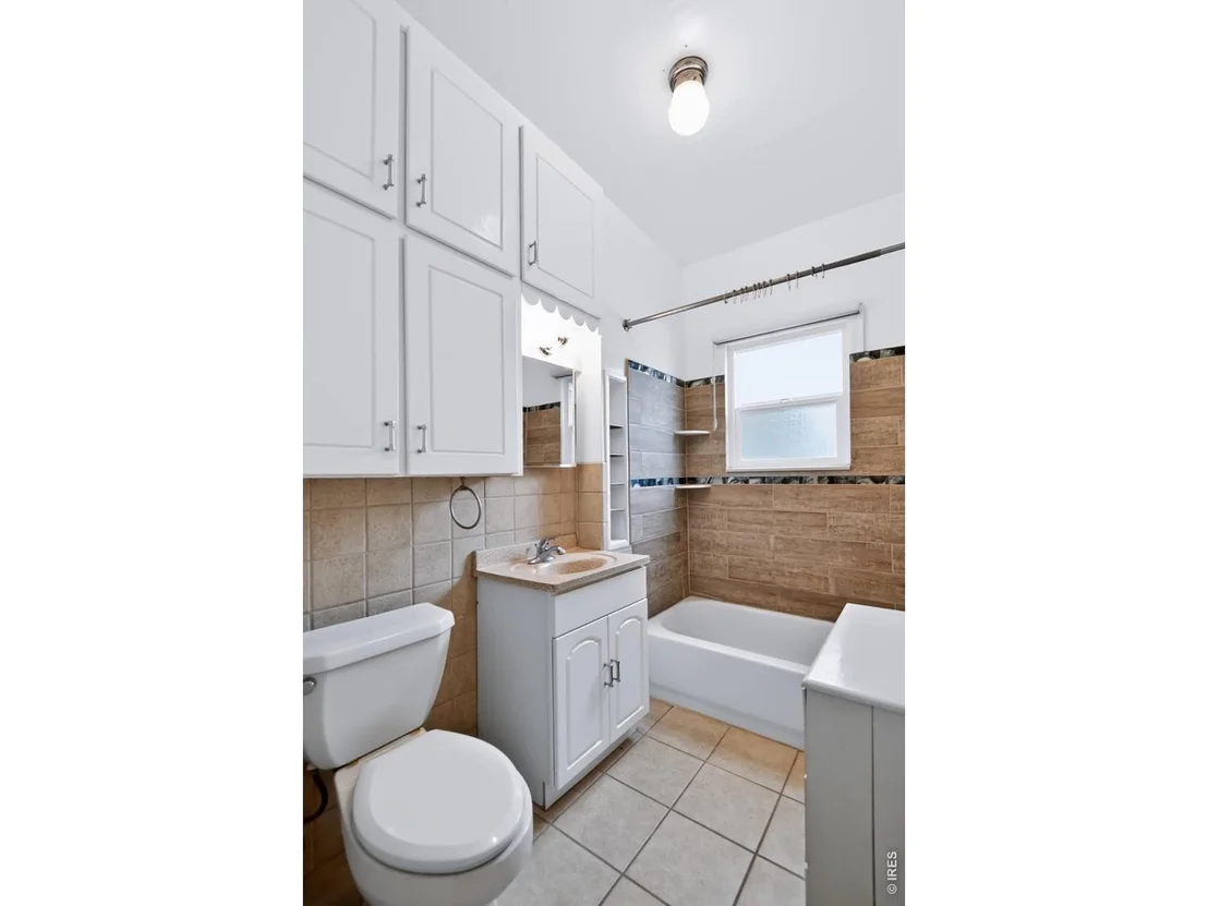 Photo of 319 Turner St