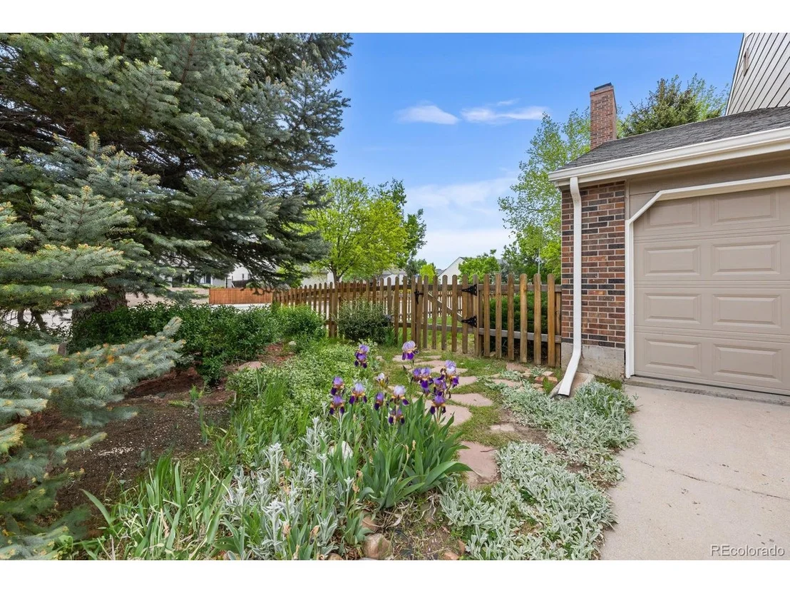 Photo of 9985 W 81st Dr