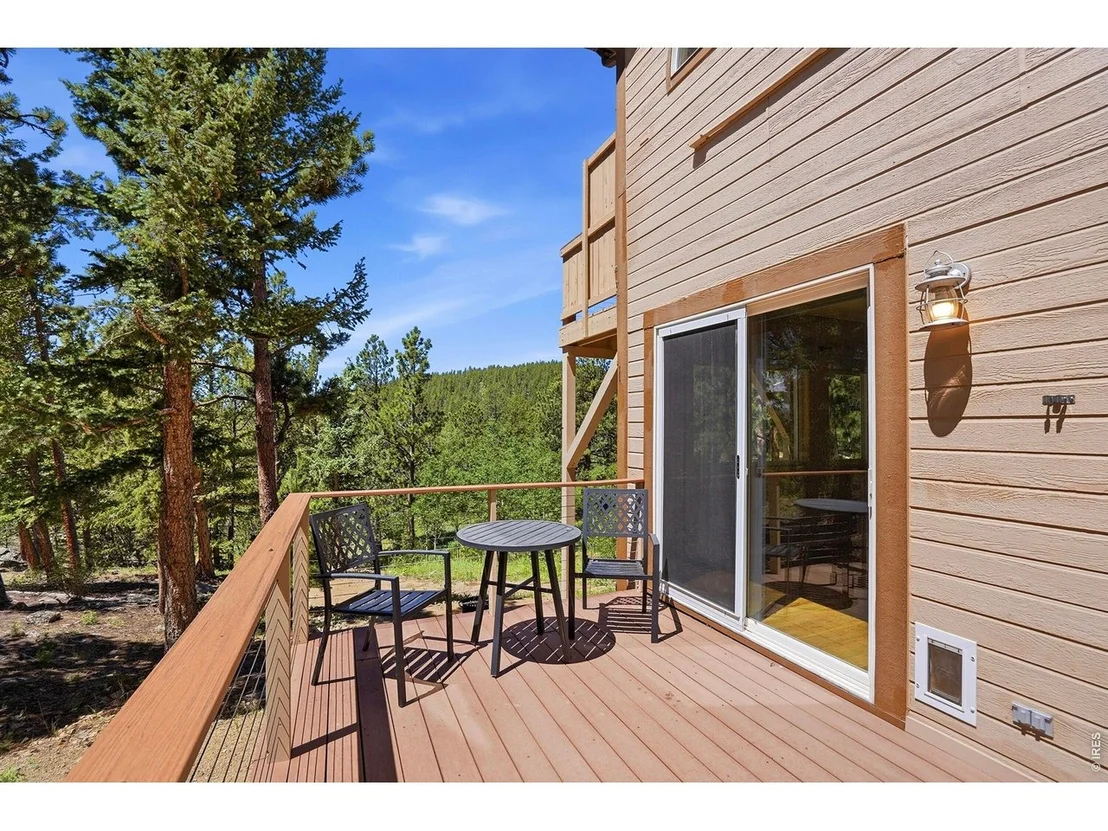 Photo of 212 Elk Pl