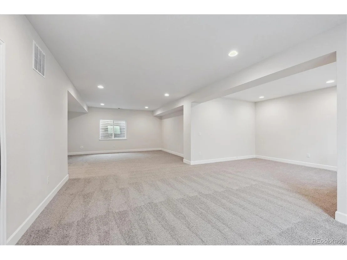 Photo of 1050 Joseph Pl