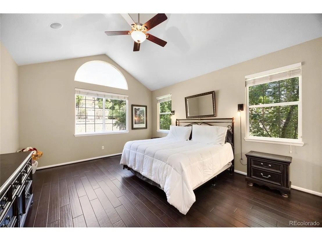 Photo of 6987 Esperanza Dr