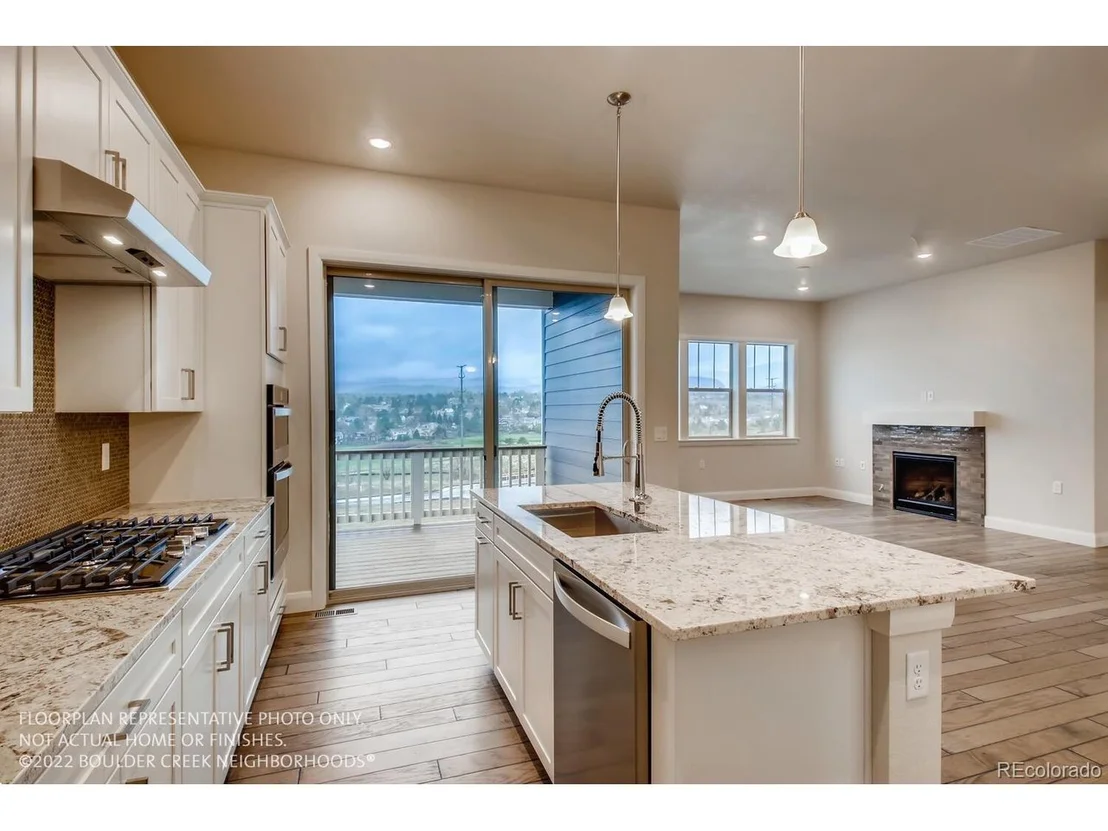 Photo of 886 Quarry Cir
