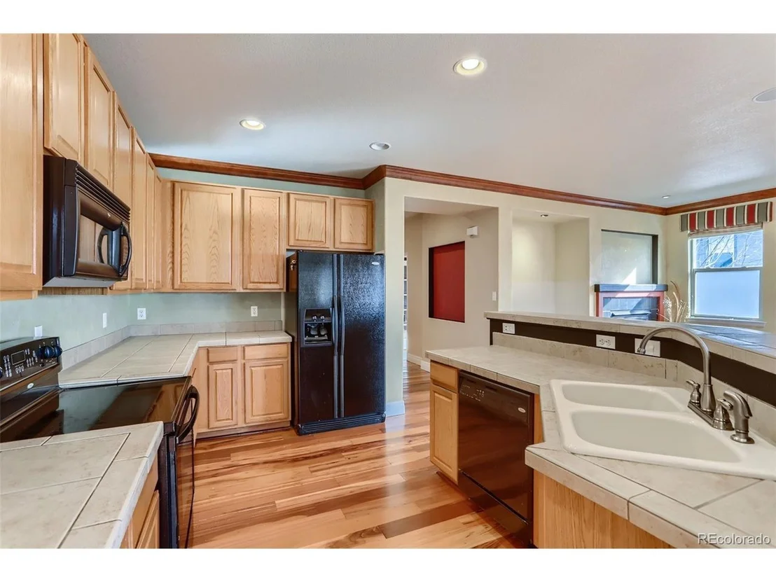 Photo of 6739 Thistle Ridge Ave