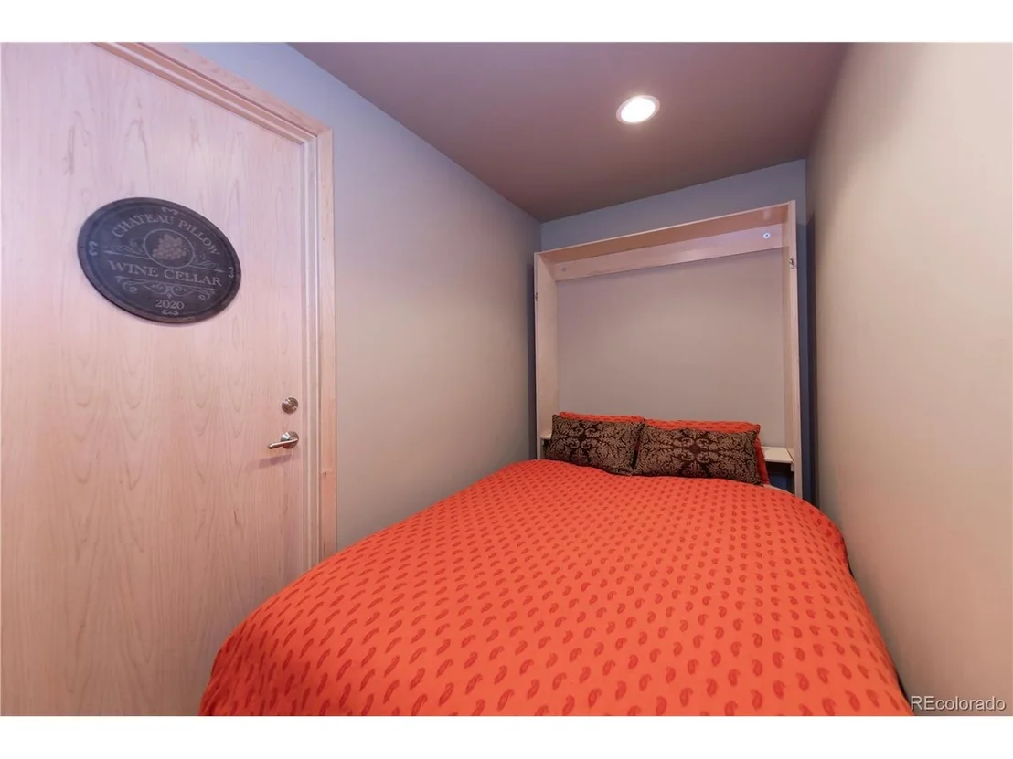 Photo of 354 Ensign Dr