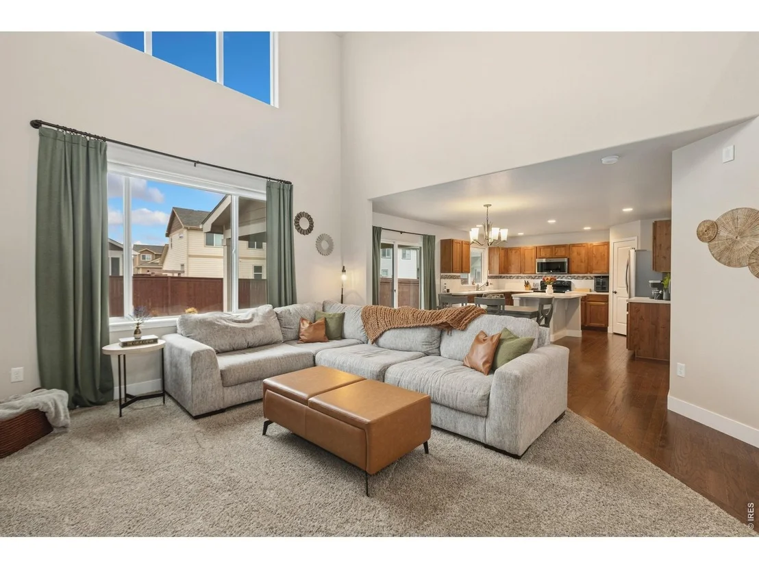 Photo of 2286 Golden Way