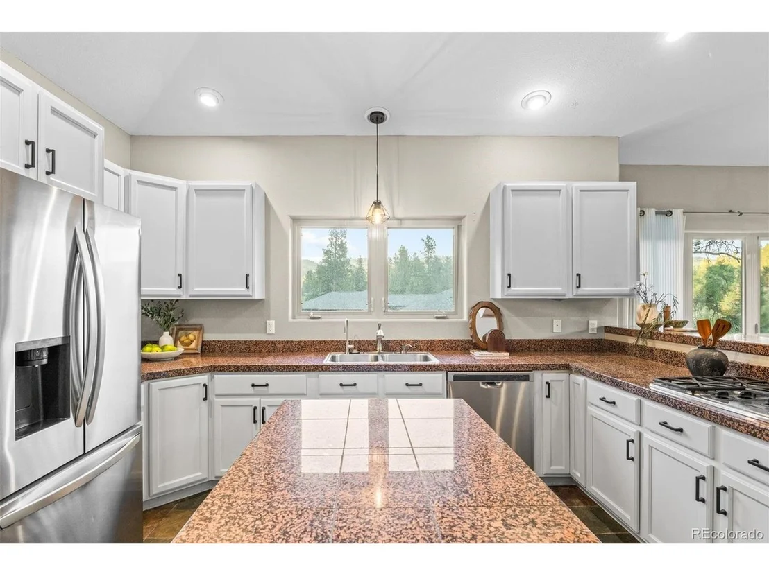 Photo of 3044 High Rd