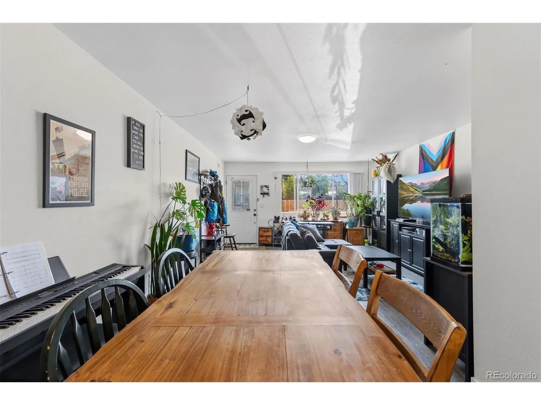 Photo of 101 S Maple St