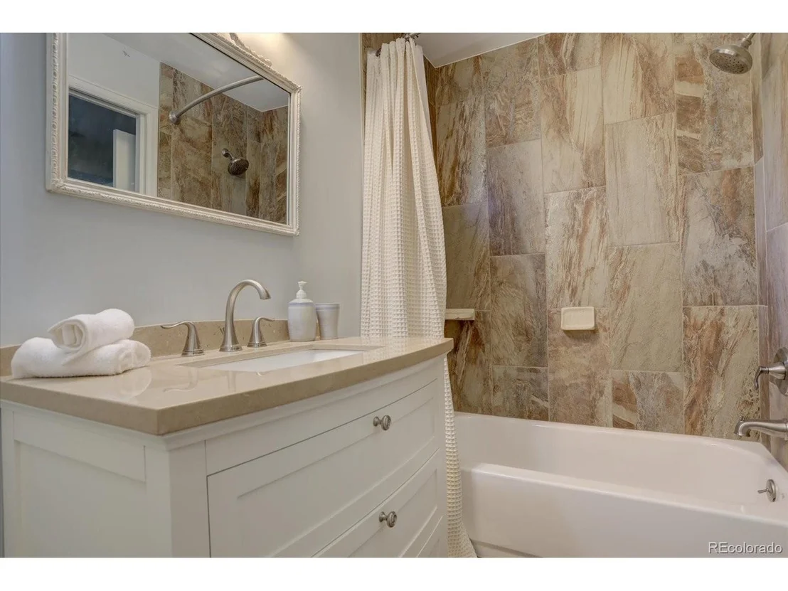 Photo of 29577 Larkspur