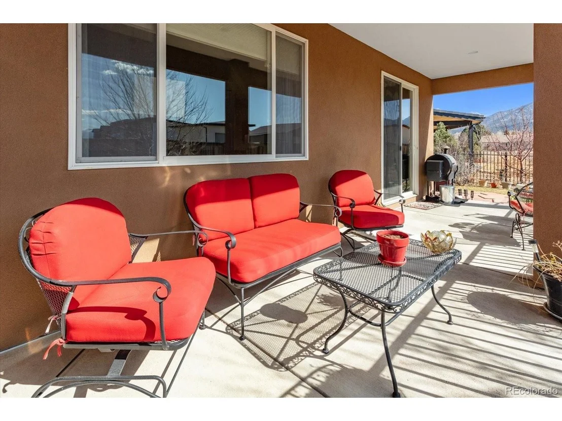 Photo of 210 Cottonwood Cir