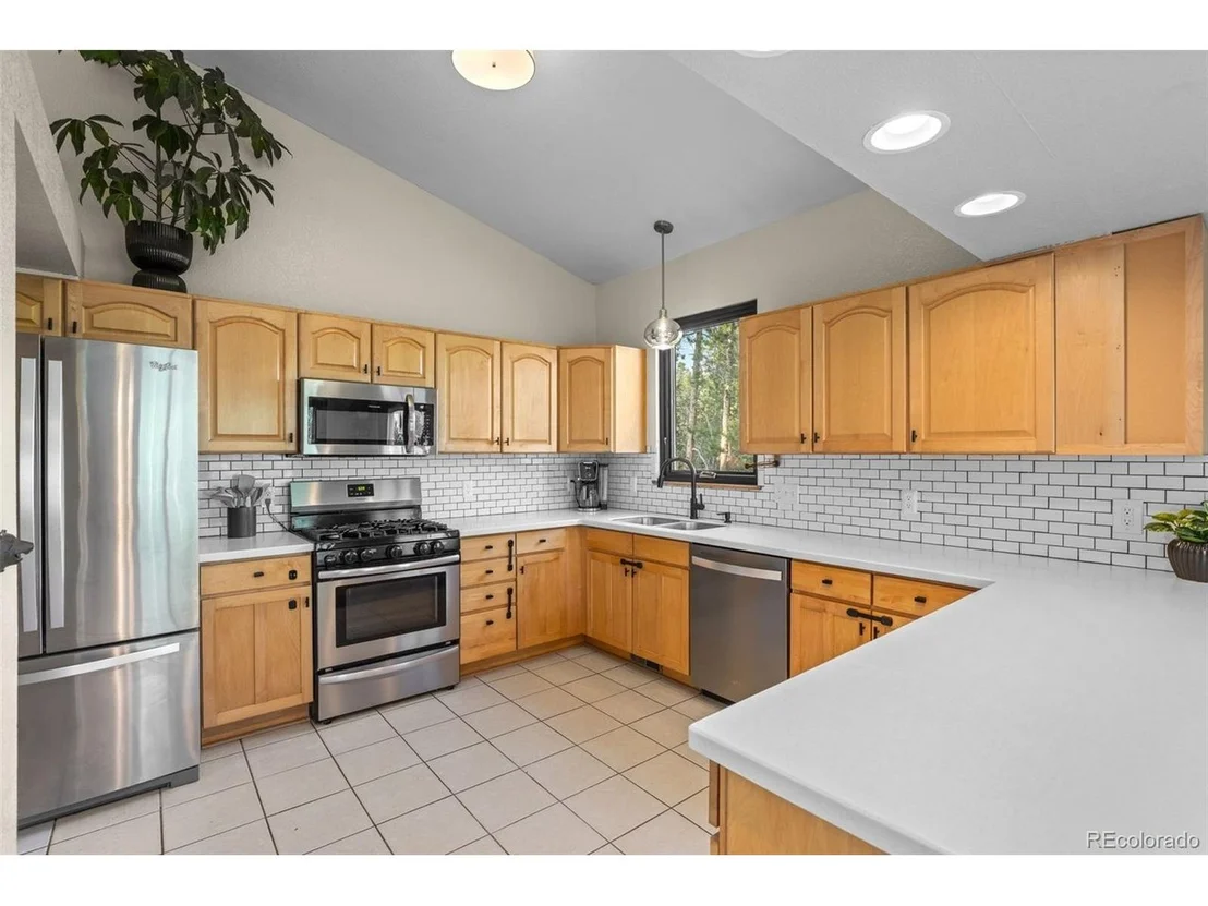 Photo of 424 W Dory Way