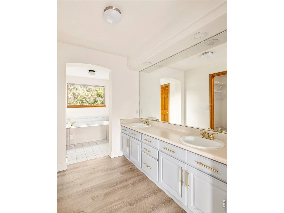 Photo of 5935 Brandywine Ct