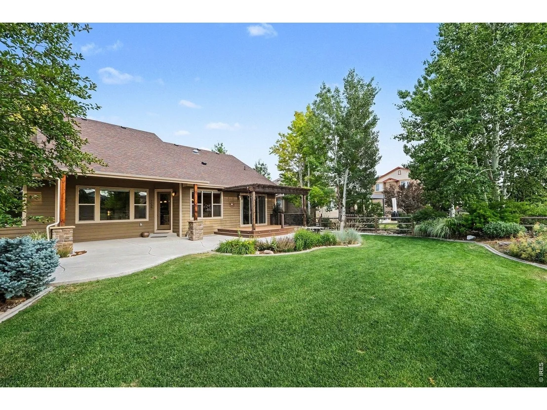 Photo of 5661 Mid Pointe Dr
