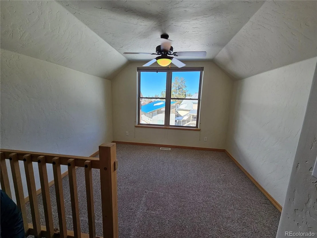 Photo of 861 Mink Ln