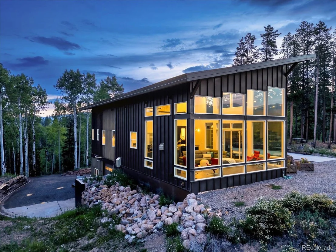 Photo of 28 Rainbow Dr