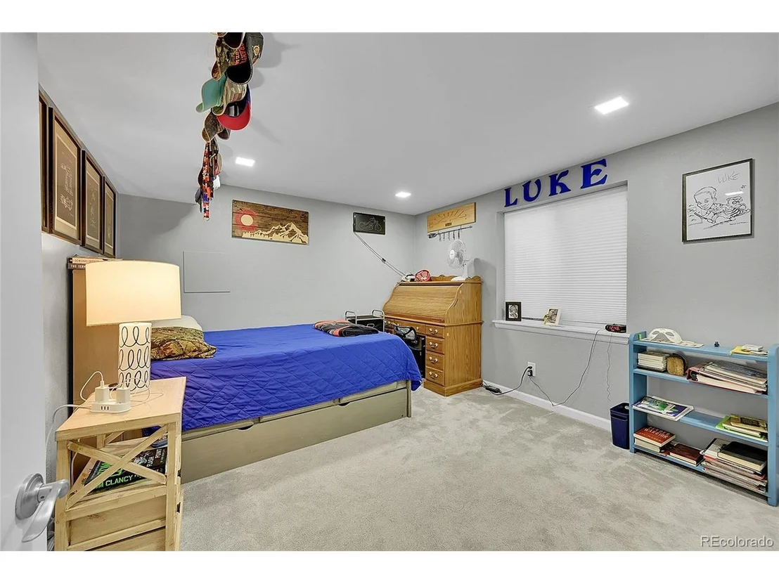 Photo of 6973 Oak Way