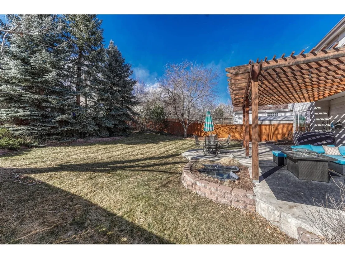 Photo of 16350 Hedgeway Dr
