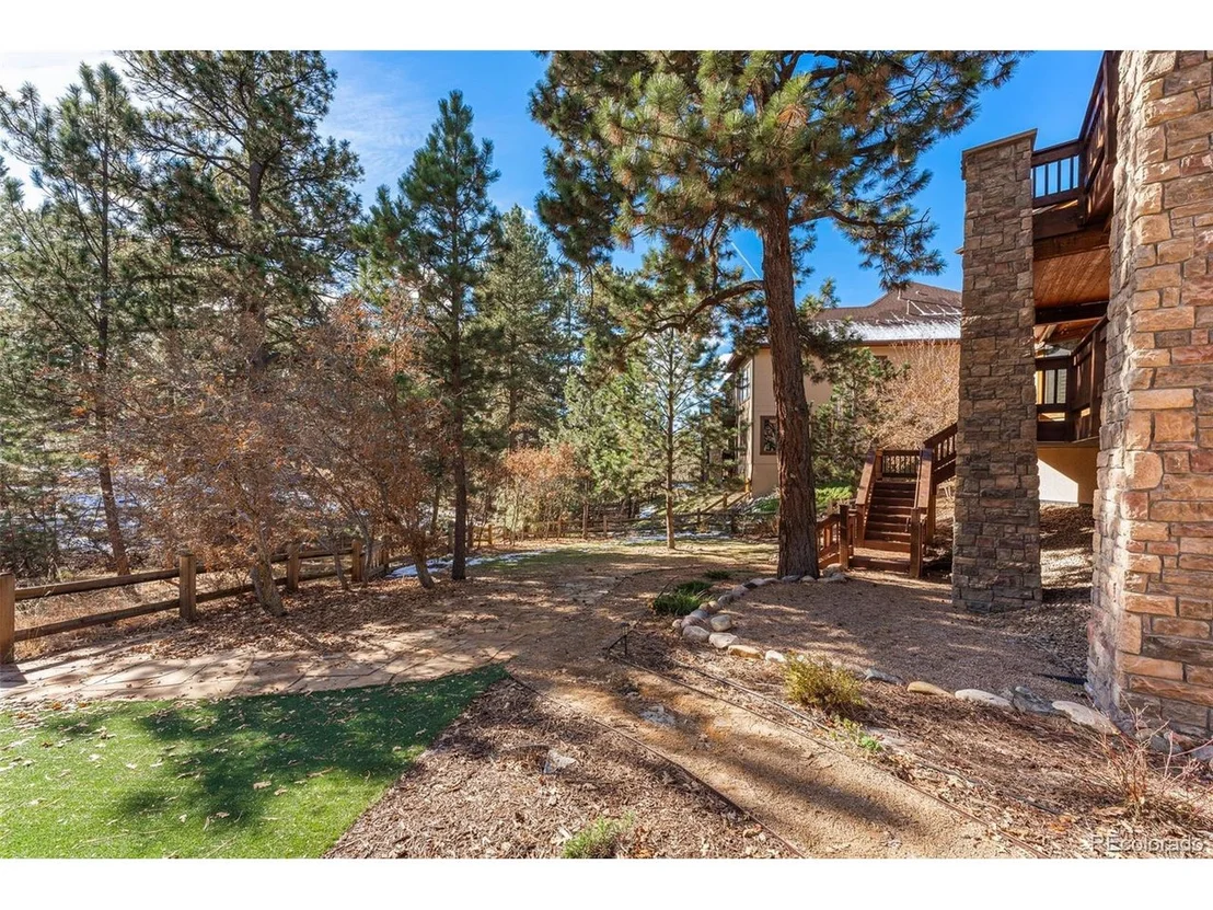 Photo of 2392 Saddleback Dr
