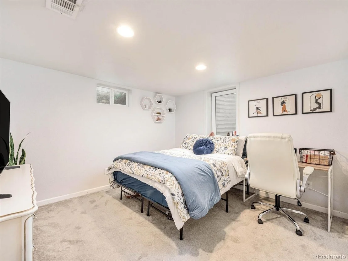 Photo of 3500 Niagara St