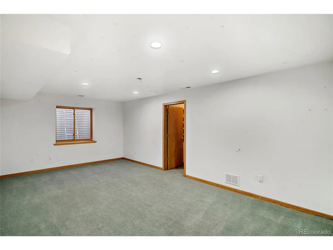 Photo of 400 Cheyenne Dr