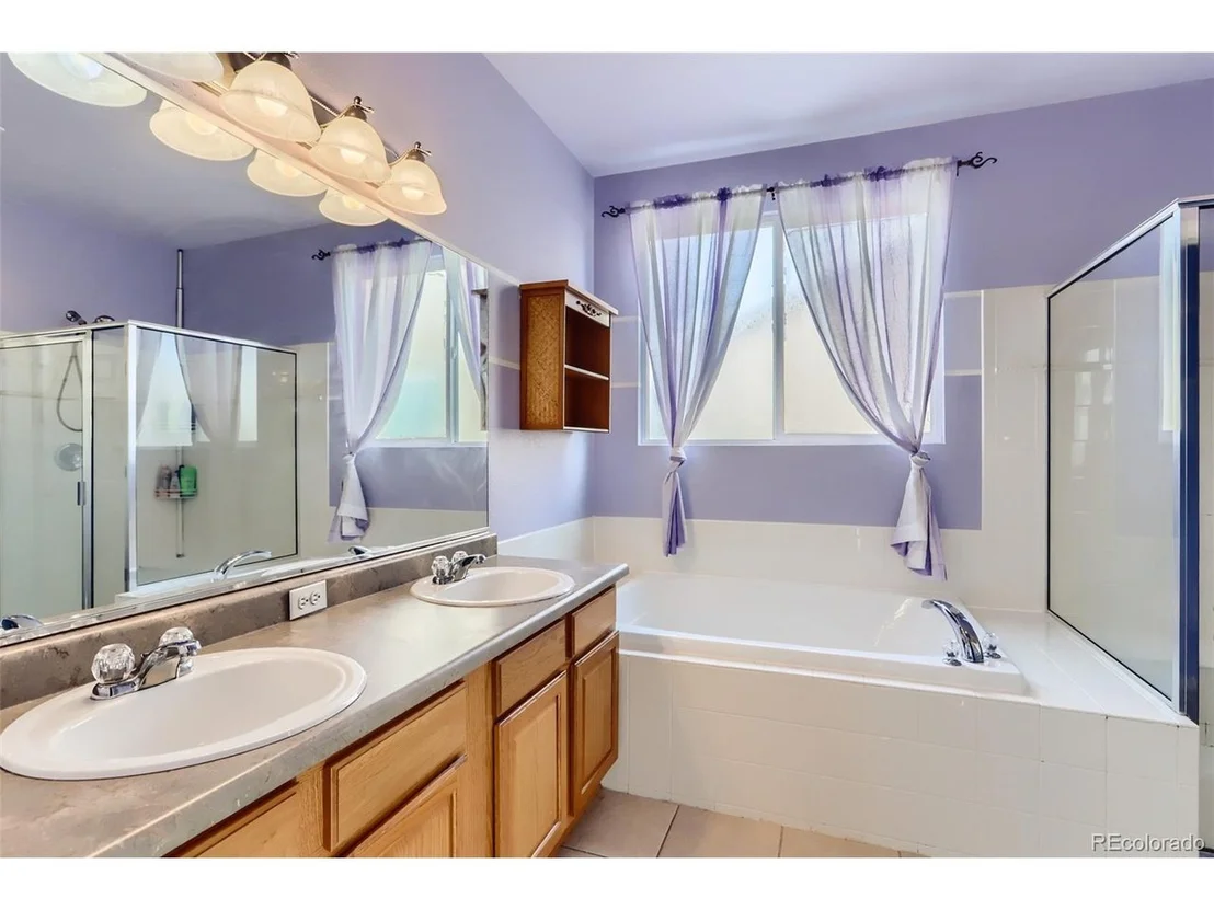 Photo of 6739 Thistle Ridge Ave