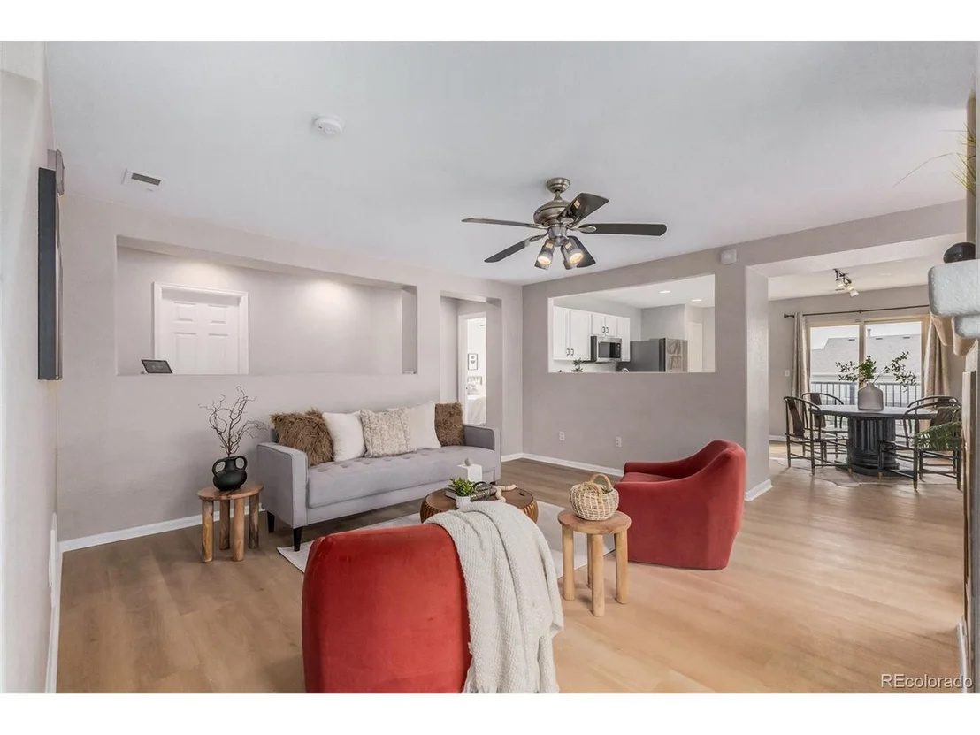 Photo of 452 E 78th Dr