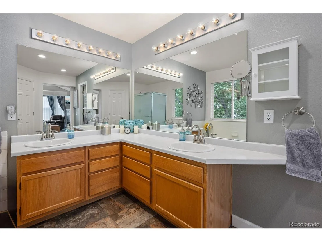 Photo of 4763 Bobolink Dr