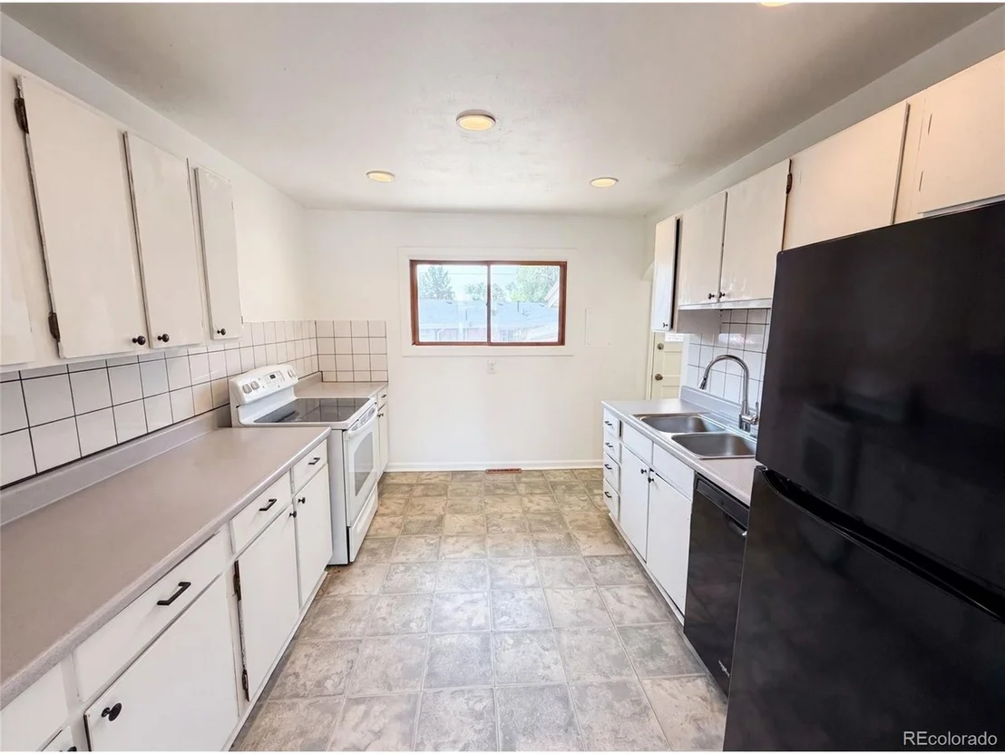Photo of 9190 Cypress Dr