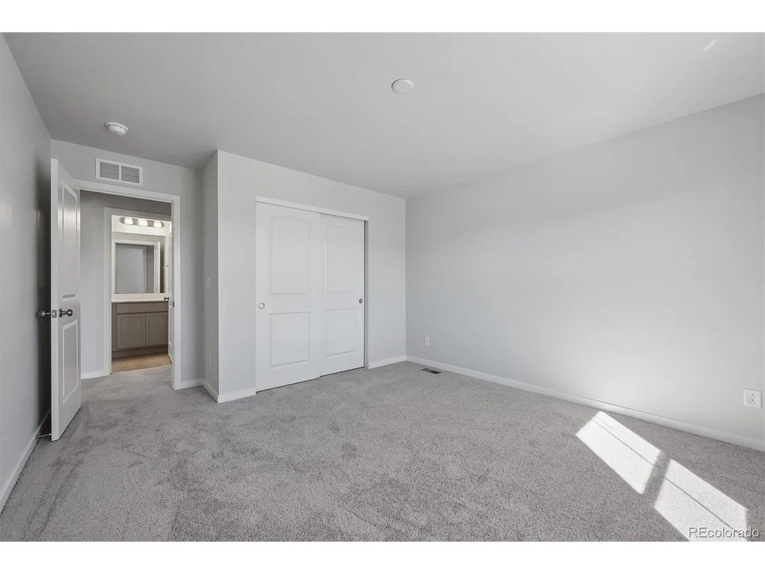 Photo of 4601 N Versailles Way
