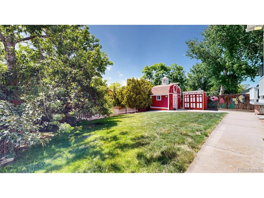 Photo of 10635 Dexter Dr