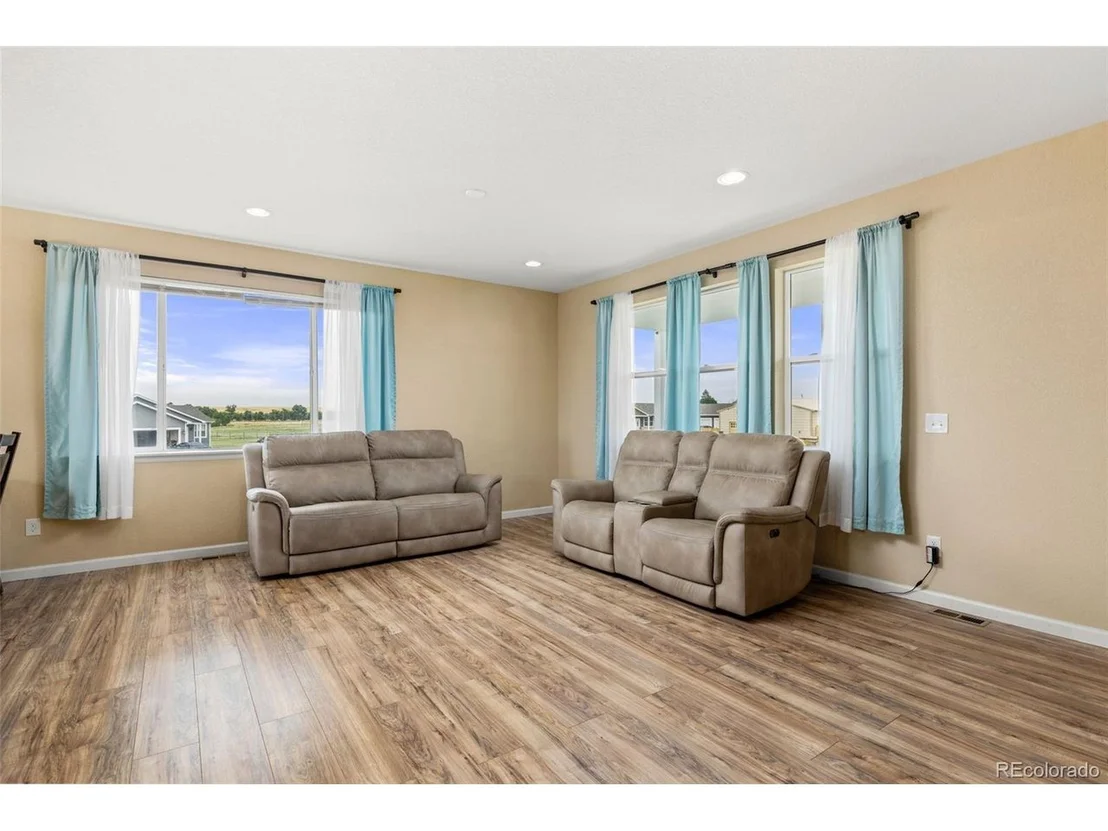 Photo of 1419 4th Pl